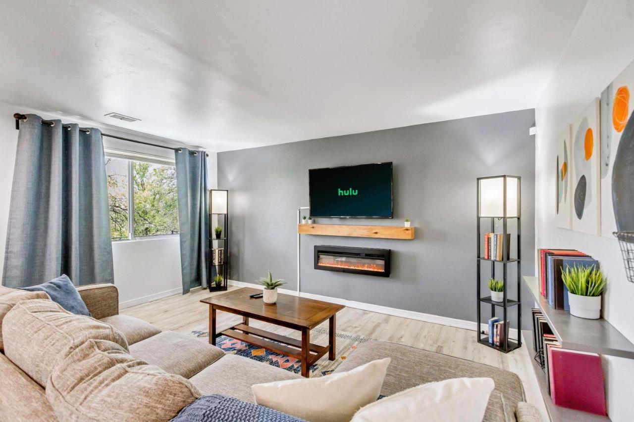 Cozy For Bookworms - Laundry - King Bed - Parking Apartment Salt Lake City Exterior photo