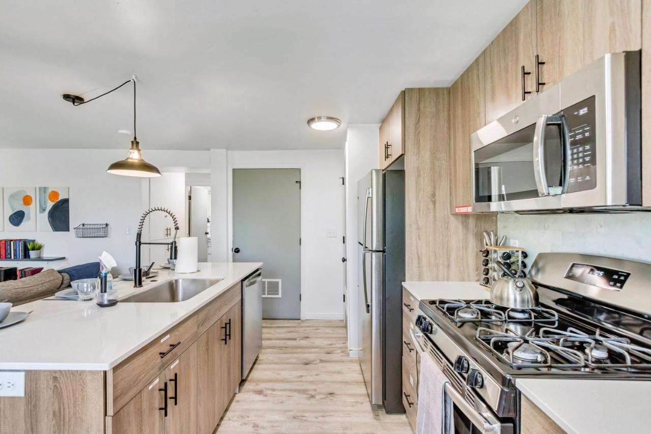 Cozy For Bookworms - Laundry - King Bed - Parking Apartment Salt Lake City Exterior photo